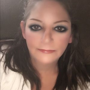 Meet your Posher, Ami